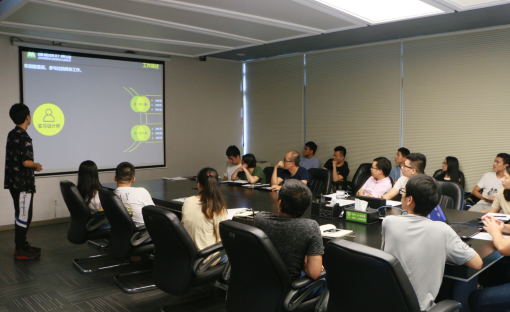 永信贵宾会217举行第7期员工转正评审会